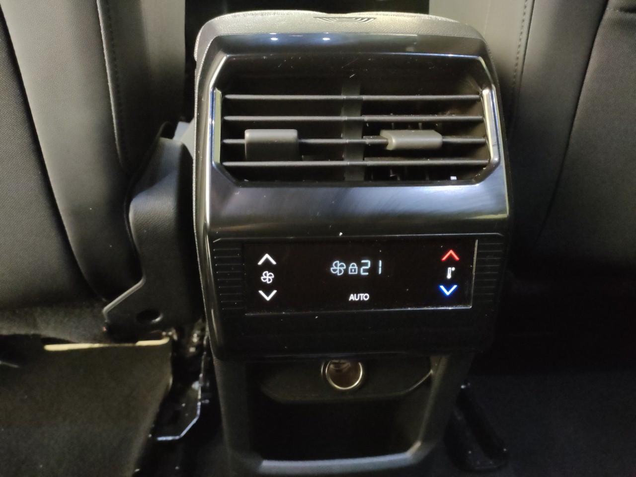 PEUGEOT 5008 1.2 hybrid Allure 145cv 7p.ti e-dcs6