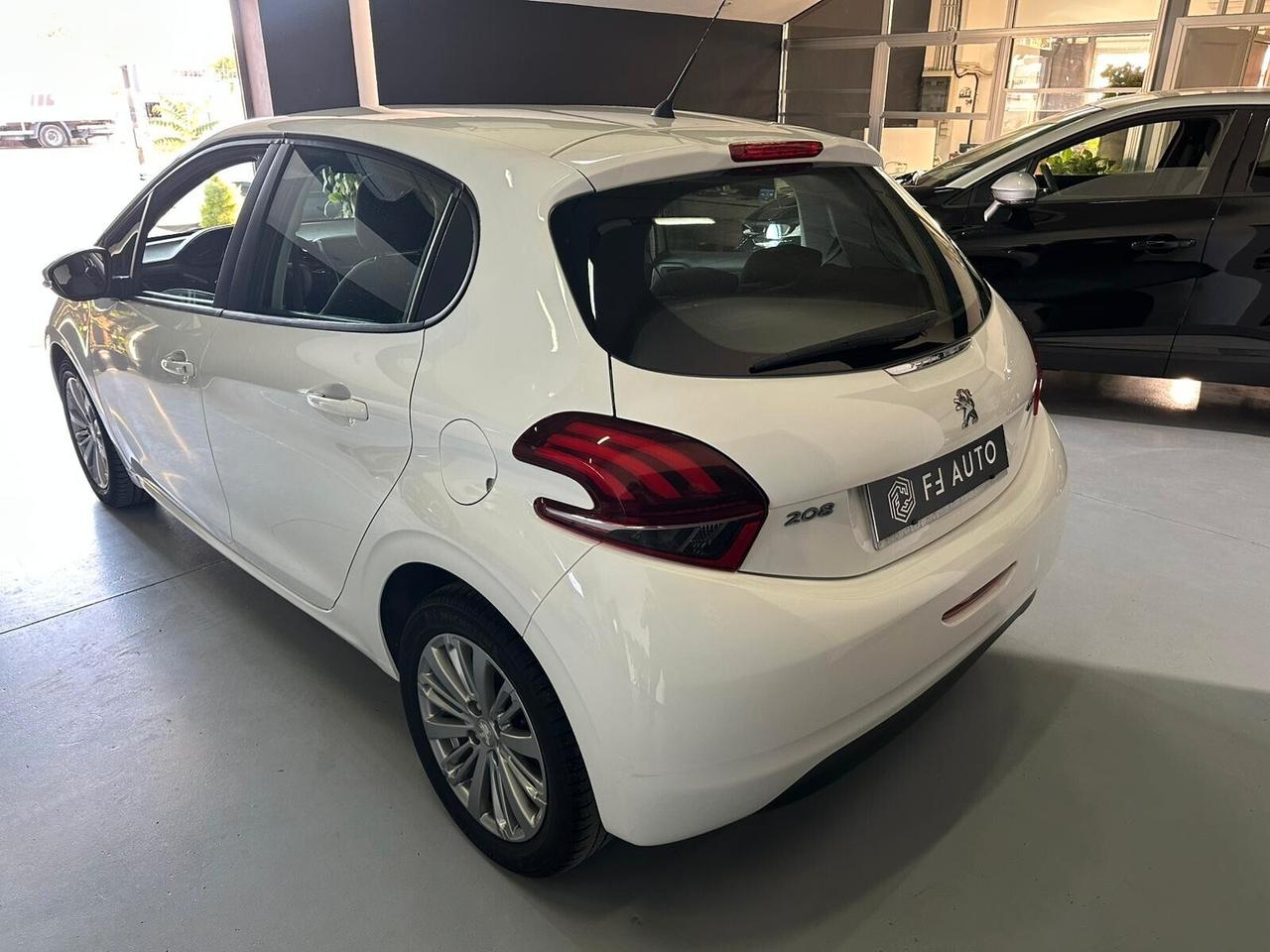 Peugeot 208 BlueHDi 75 5 porte Allure