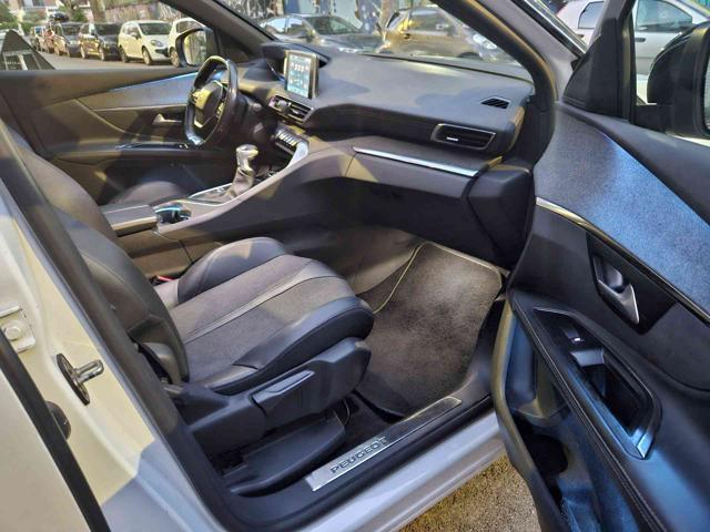 PEUGEOT 5008 PureTech Turbo 130 S&S GT Line