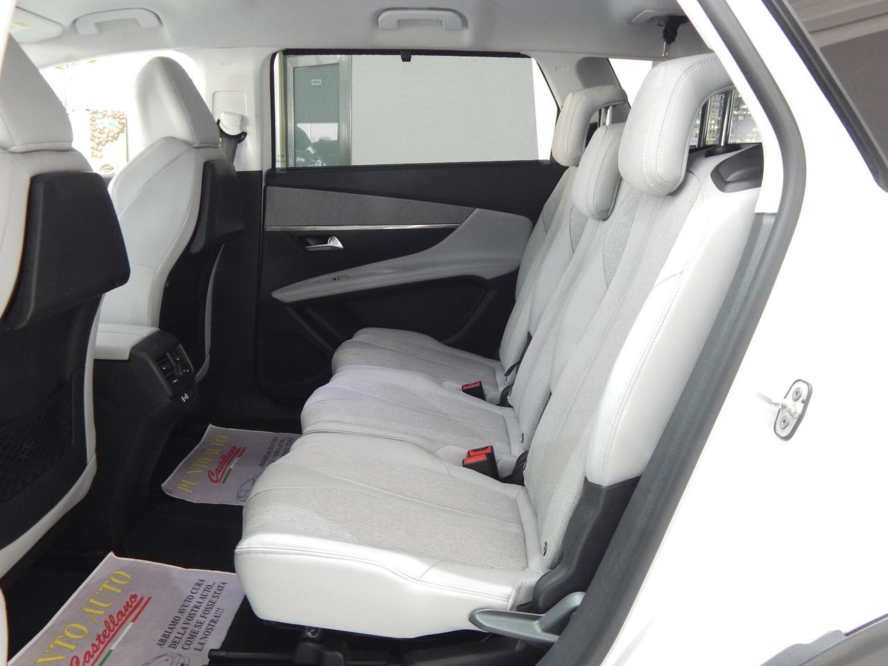 Peugeot 5008 1.5 bluehdi Allure EAT8 S&S NAVI-PELLE-PARK-RADAR-LED