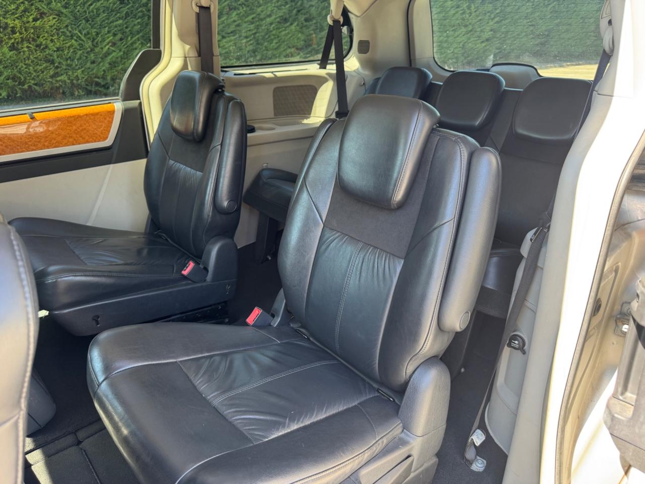 Chrysler Voyager Grand 2.8 CRD Limited 7 Posti