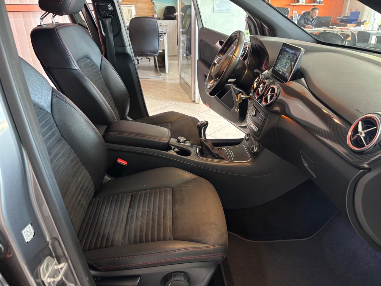 Mercedes-benz B 180 d Premium amg permute finanziamenti