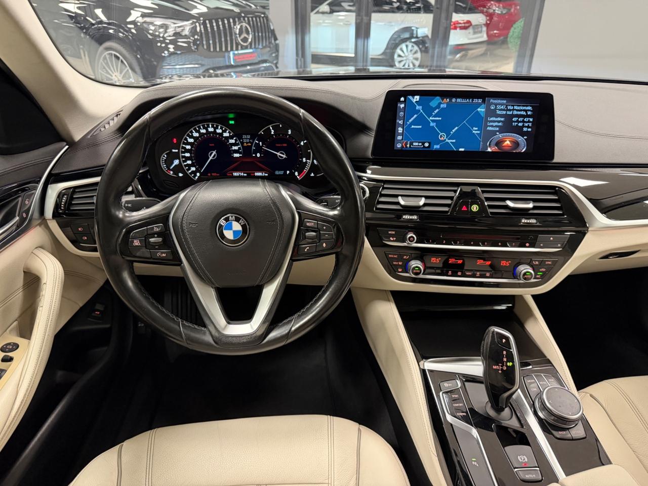 Bmw 520 LUXURY X DRIVE