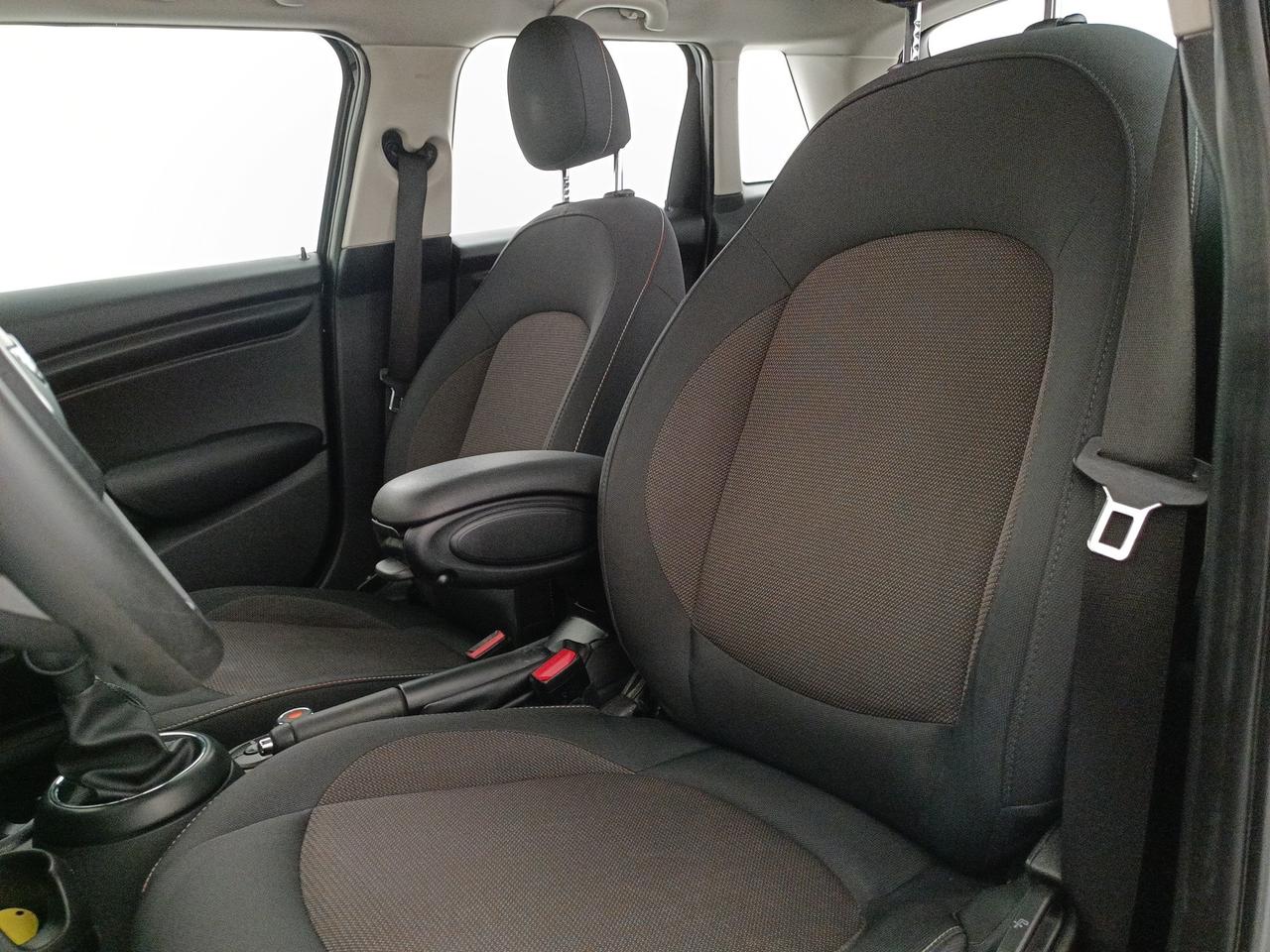 MINI Mini IV F55 2018 5p - Mini 5p 1.5 One 75cv