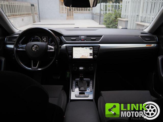 SKODA Superb 2.0 TDI DSG Wagon Executive