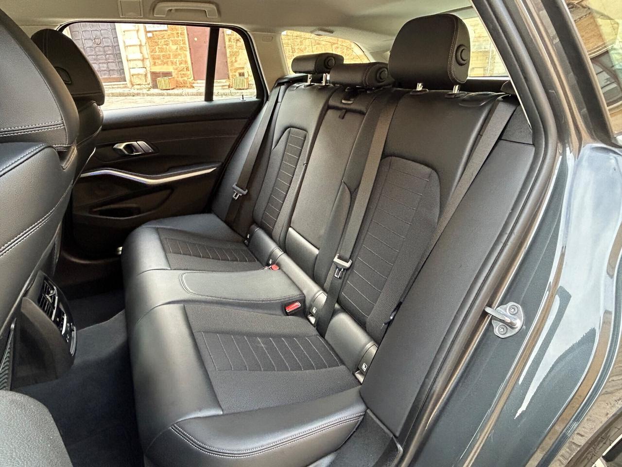 Bmw 320d Sport 190 cv lights ambient + virtual