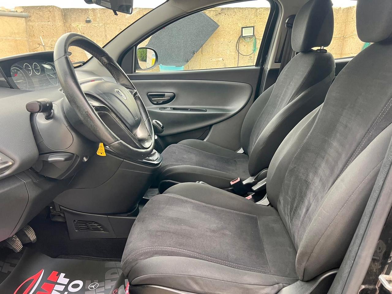 Lancia Ypsilon 1.2 5 porte