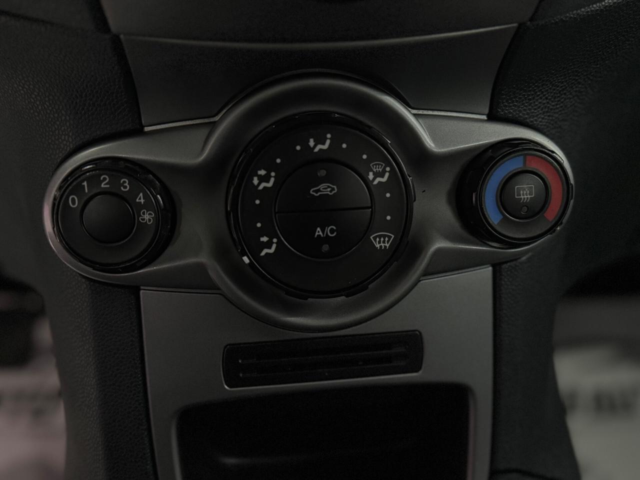 Ford Fiesta 1.2 82Cv Titanium