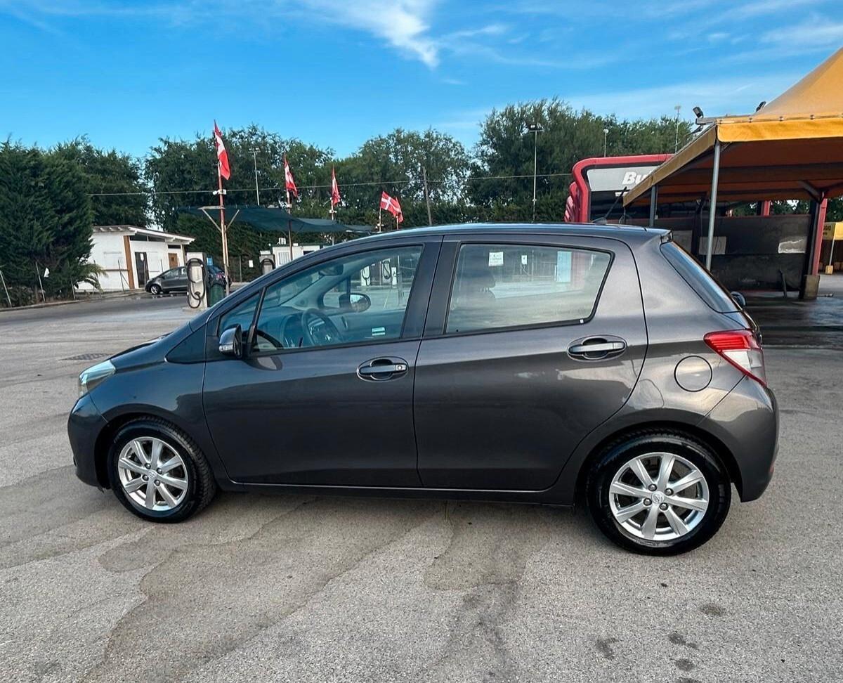 Toyota Yaris 1.4 D-4D 5 porte Lounge
