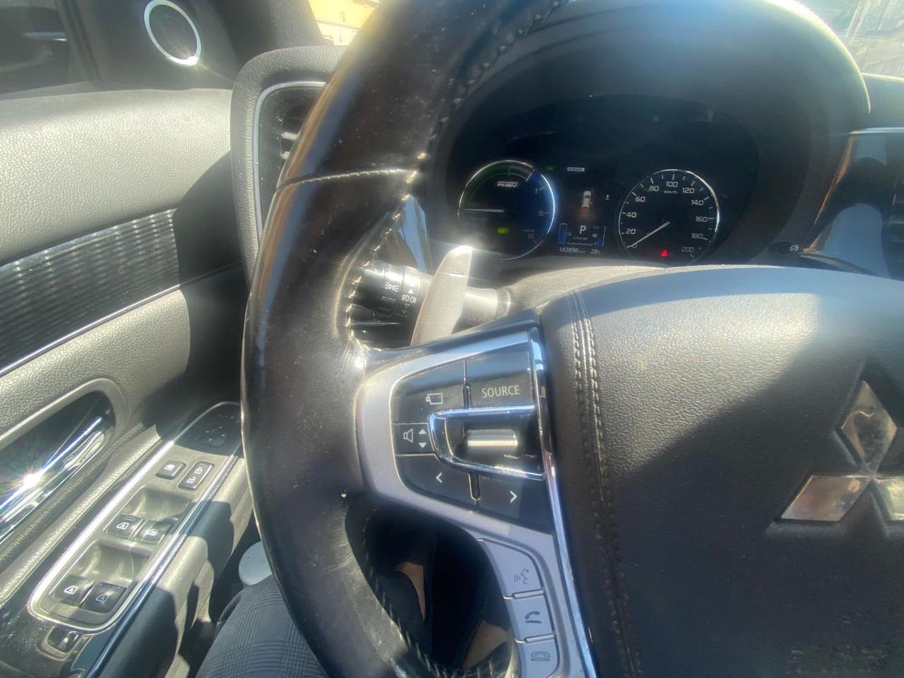 Mitsubishi Outlander 2.4 PHEV #50018