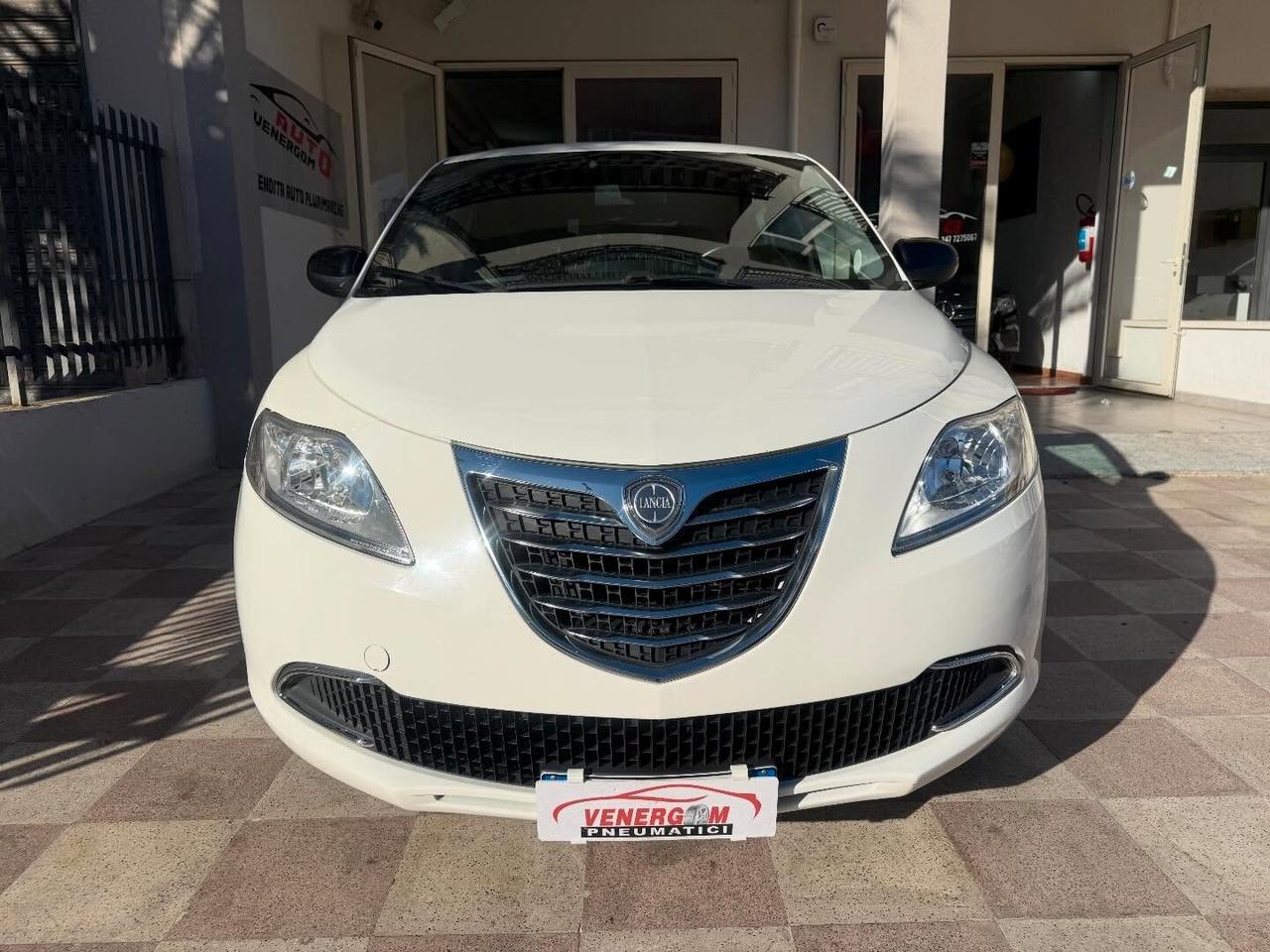 Lancia Ypsilon 1.2 69 CV 5 porte S&S Gold