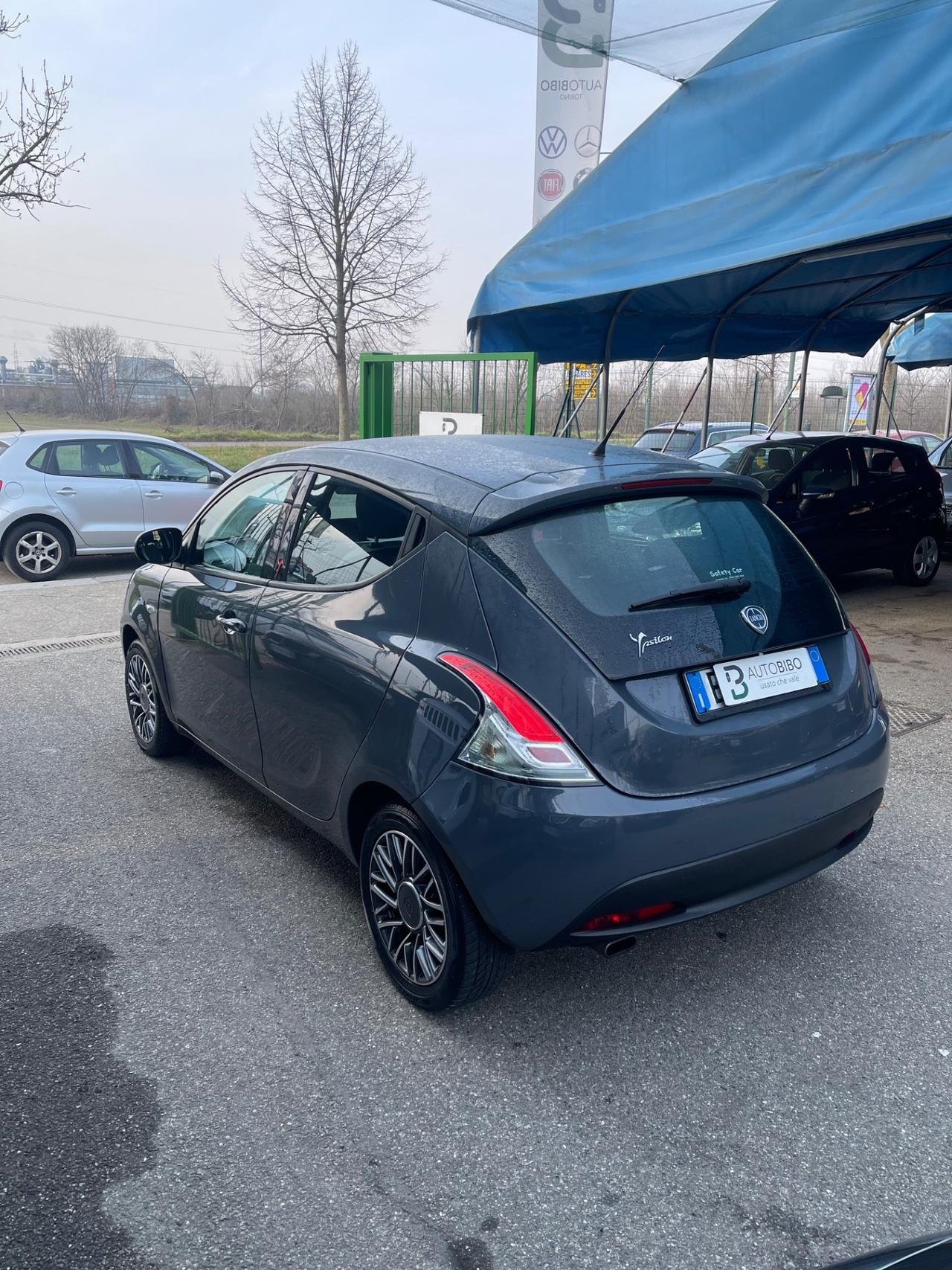 Lancia Ypsilon 1.2 69 CV 5 porte Platinum