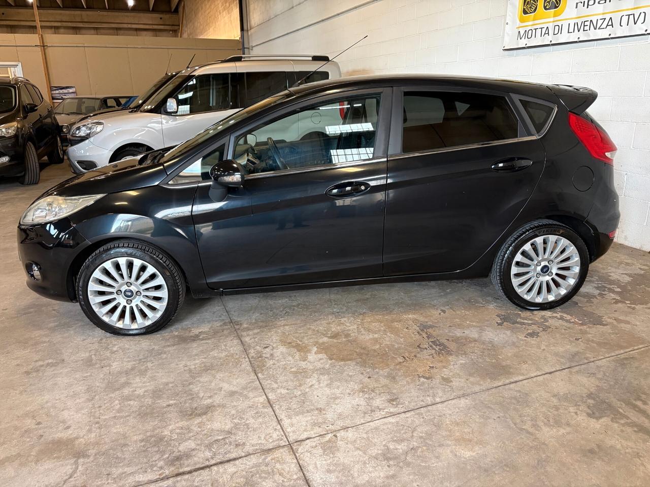 Ford Fiesta 1.4 5 porte GPL Titanium UNICO PROPRIETARIO
