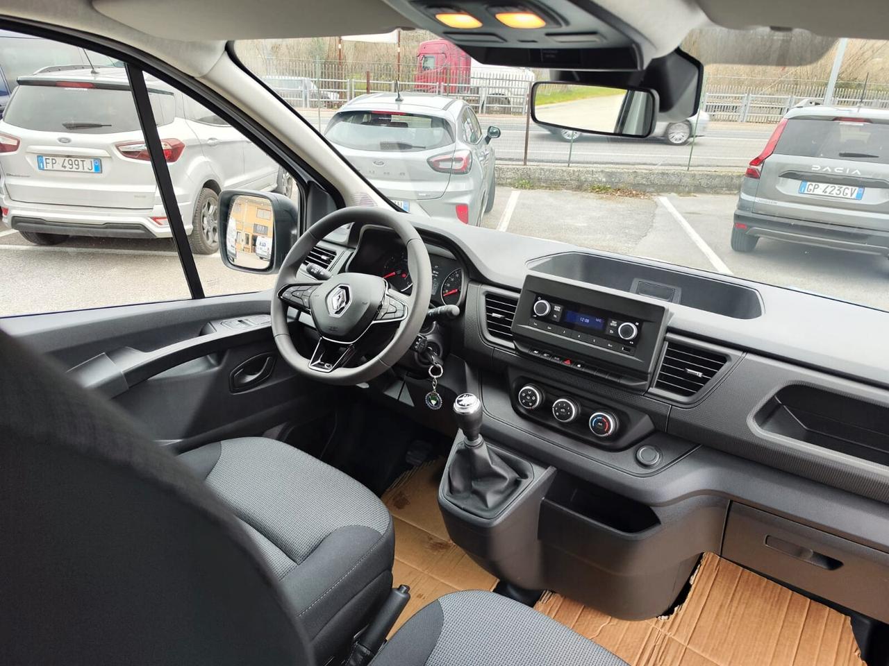 Renault Trafic PASSENGER 9 POSTI