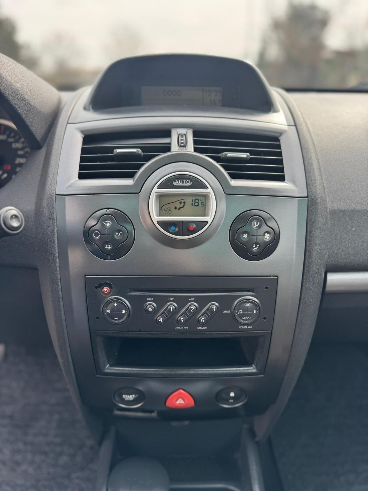 Renault Mégane C-C 1.5 dCi/105CV Dynamique
