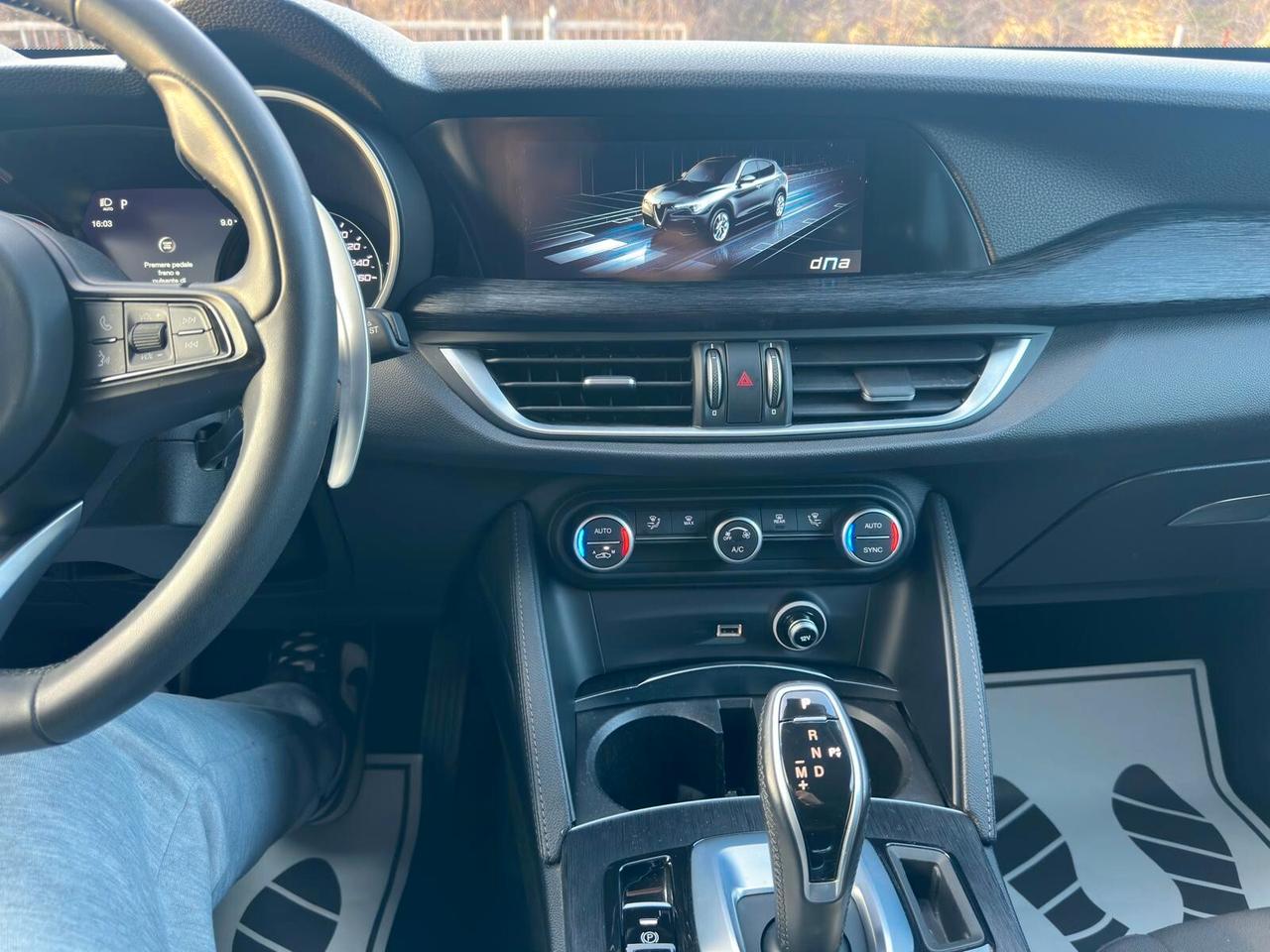 Alfa Romeo Stelvio 2.2 Turbodiesel 160 CV AT8 RWD Business