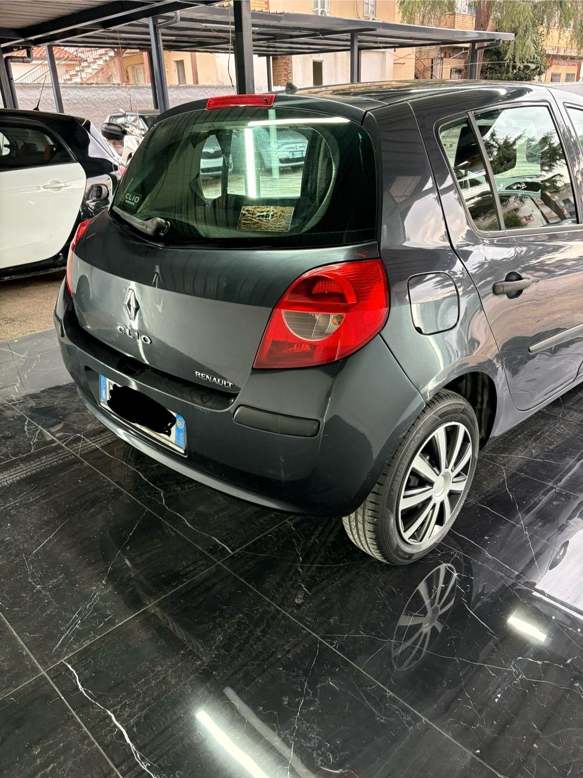 Renault Clio 1.2 confort