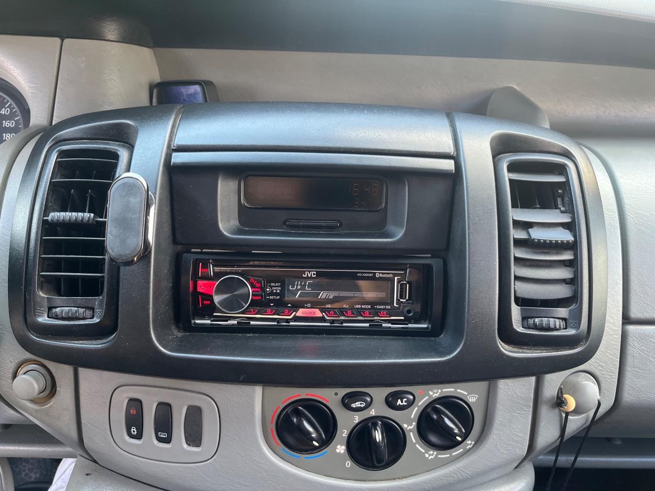 Renault Trafic T29 1.9 dCi/100PC-TN Furg.Generiq