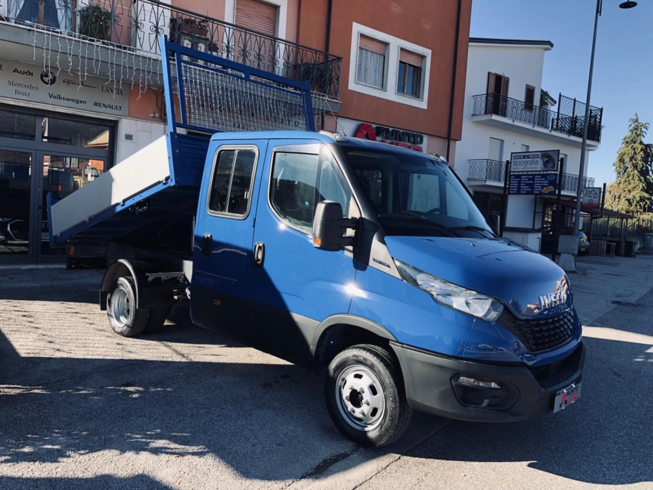 IVECO DAILY RIBALTABILE DOPPIA CABINA 7 POSTI