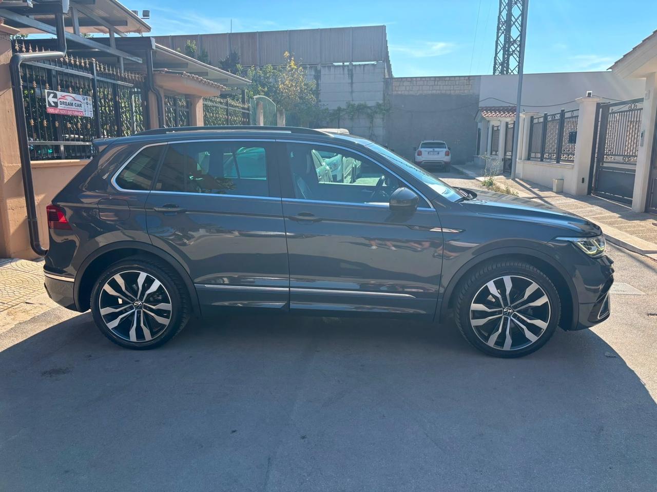 Volkswagen Tiguan 2.0 TDI 150 CV SCR DSG R-Line