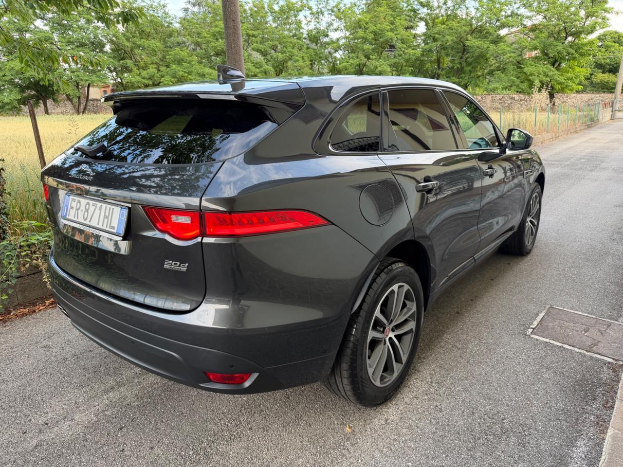 Jaguar F-Pace 2.0 D 180 CV AWD aut. R-Sport