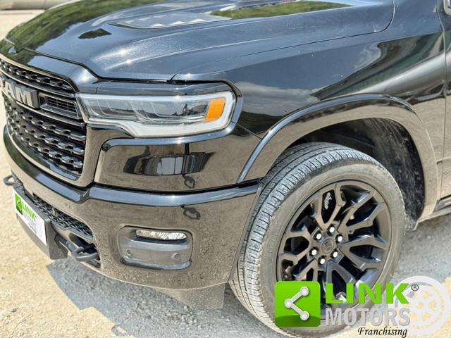 DODGE RAM 1500 crew Cab limited night edition