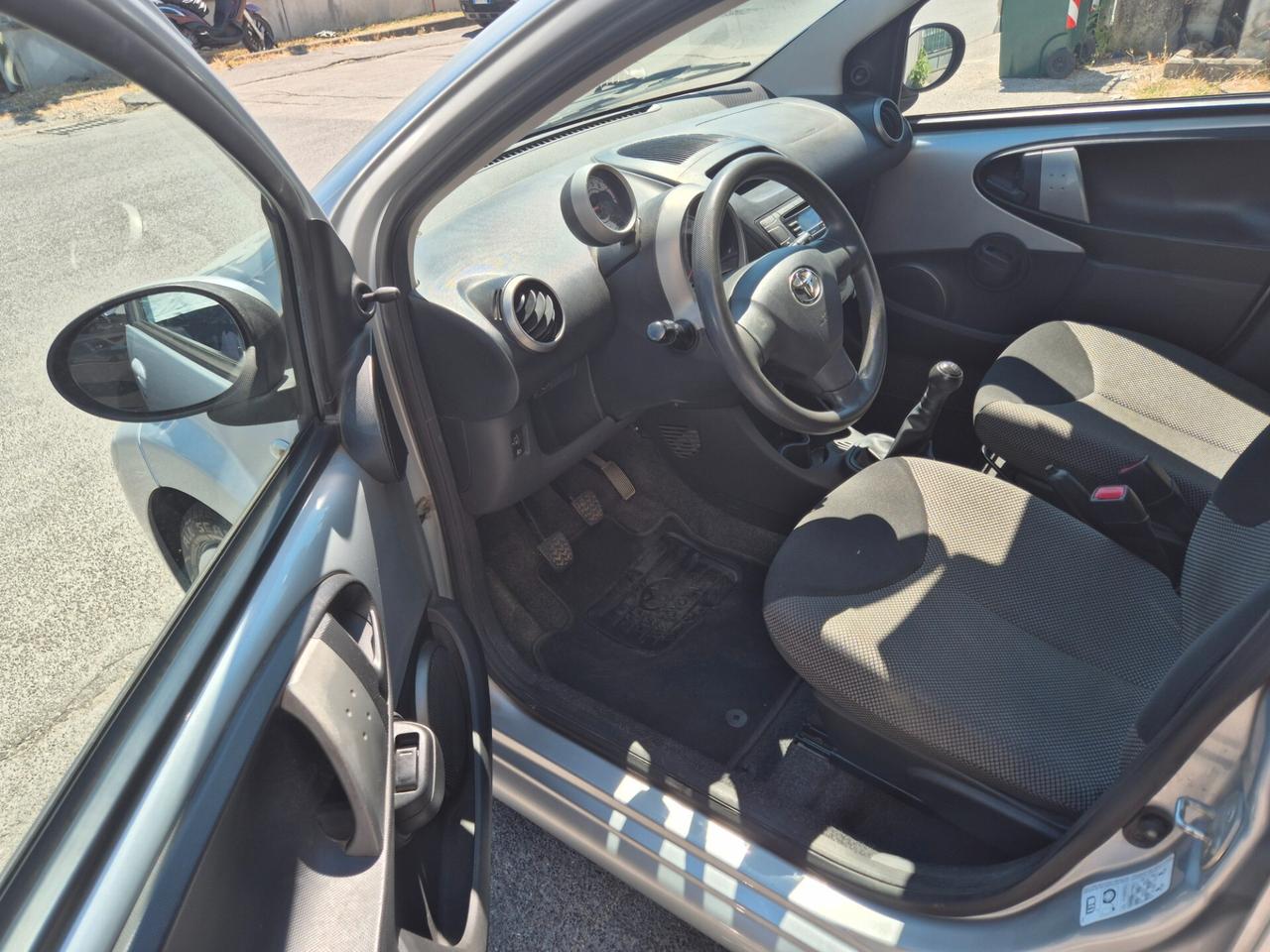 Toyota Aygo 1.0 12V VVT-i 5 porte Active Connect