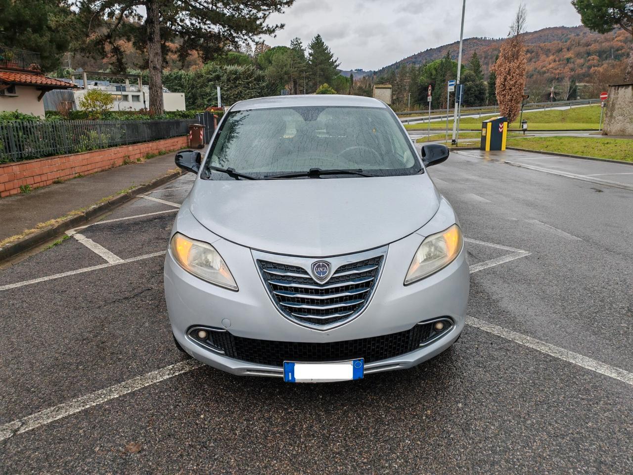 Lancia Ypsilon 1.2 69 CV 5 porte GPL Ecochic Silver