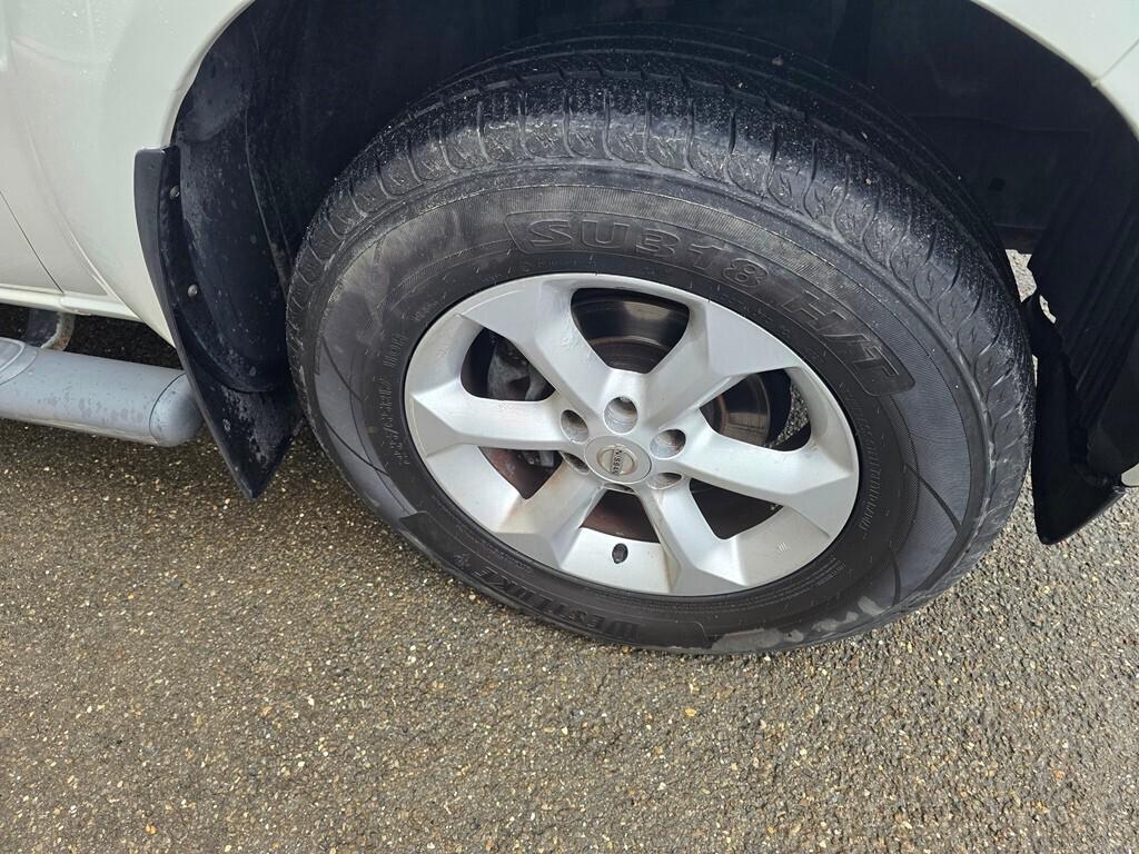 Nissan Navara 2.5 dCi 171 CV "LE"