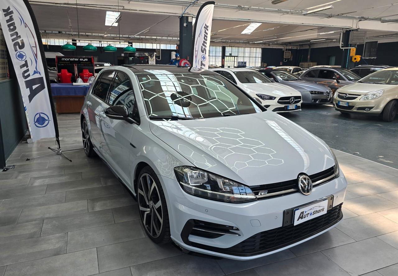VOLKSWAGEN GOLF R-Line 2.0 TDI DSG 150CV 5p. SPORT