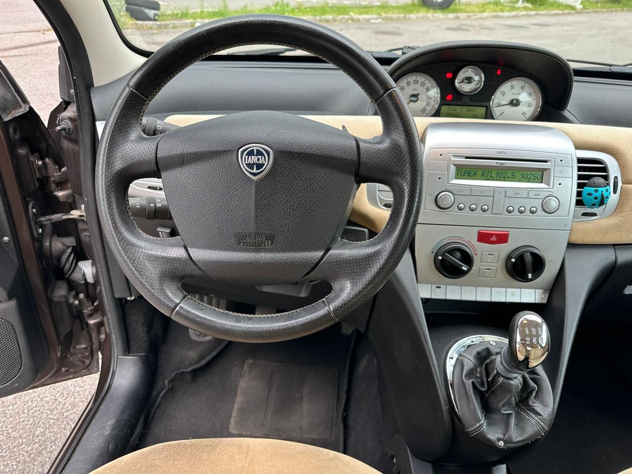 Lancia Ypsilon 1.4 GPL nessun limite di circolazione area B - ok Neopat