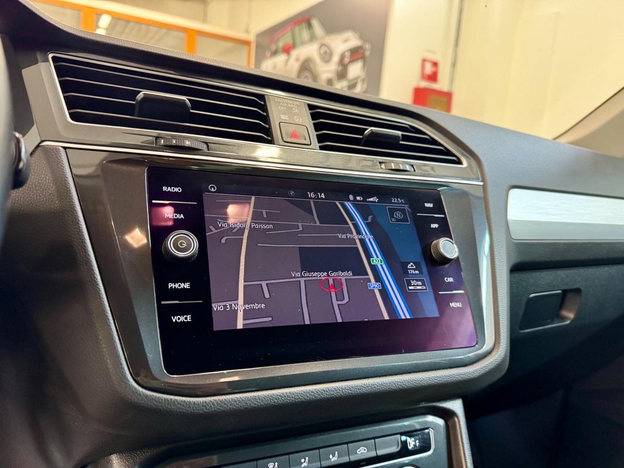Volkswagen Tiguan 2.0 TDI SCR DSG 4MOTION Business BMT