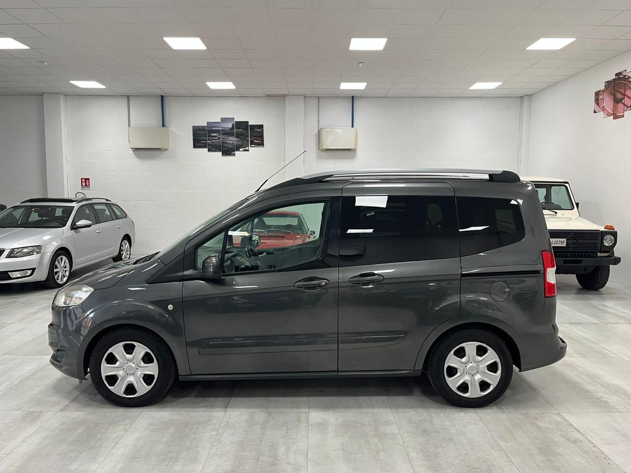 Ford Tourneo Courier 1.0 ECOBOOST