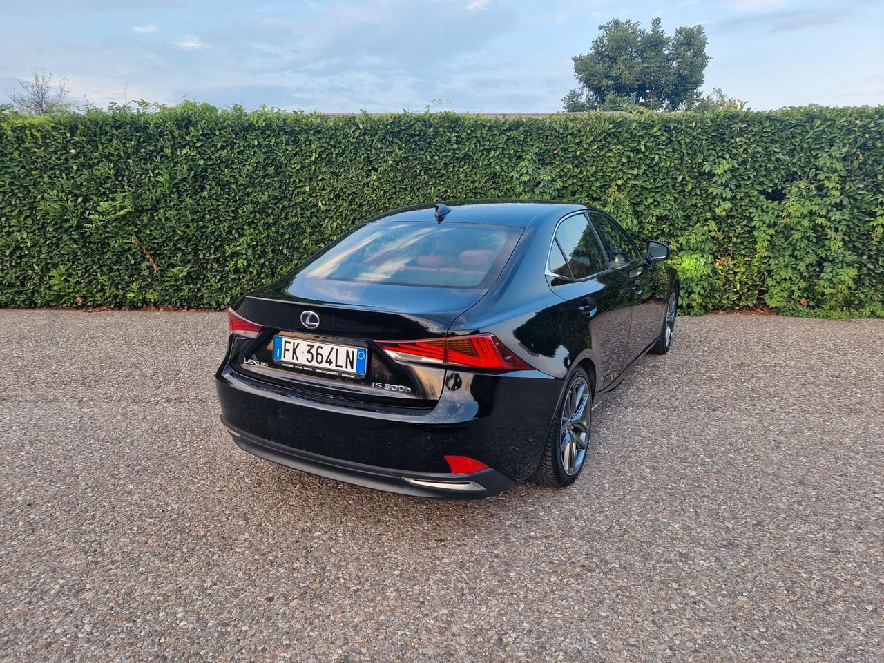 Lexus IS 300 Hybrid FSport