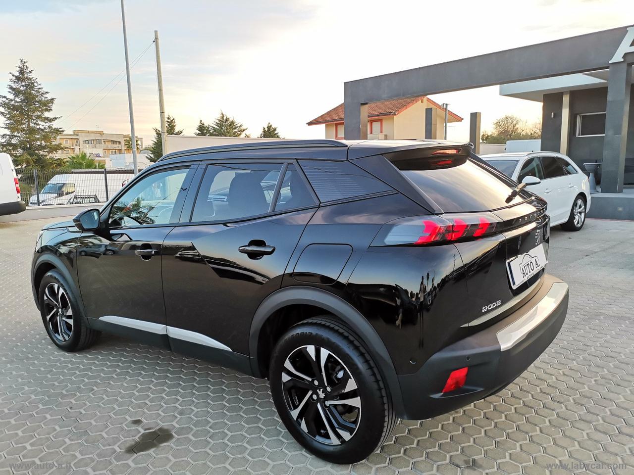 PEUGEOT 2008 BlueHDi 110 S&S GT