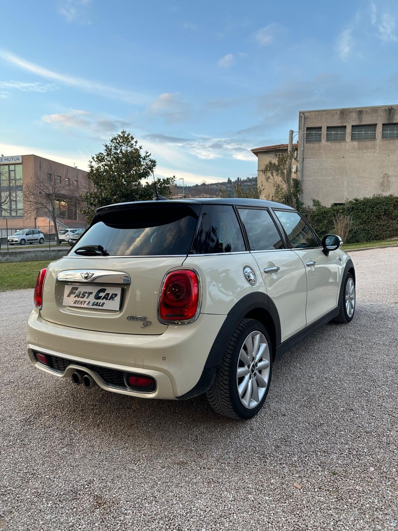 Mini Mini 2.0 Cooper SD Business XL 5 porte