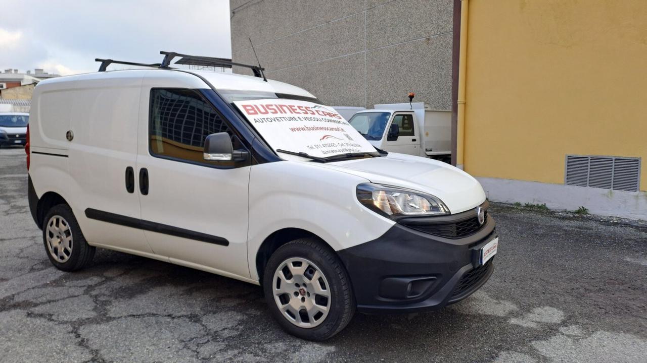 FIAT DOBLO' 1.4 T-JET NATURAL POWER LOUNGE- KM. 73000 - SCAD. BOMBOLE 01/2028 RINNOVABILI!