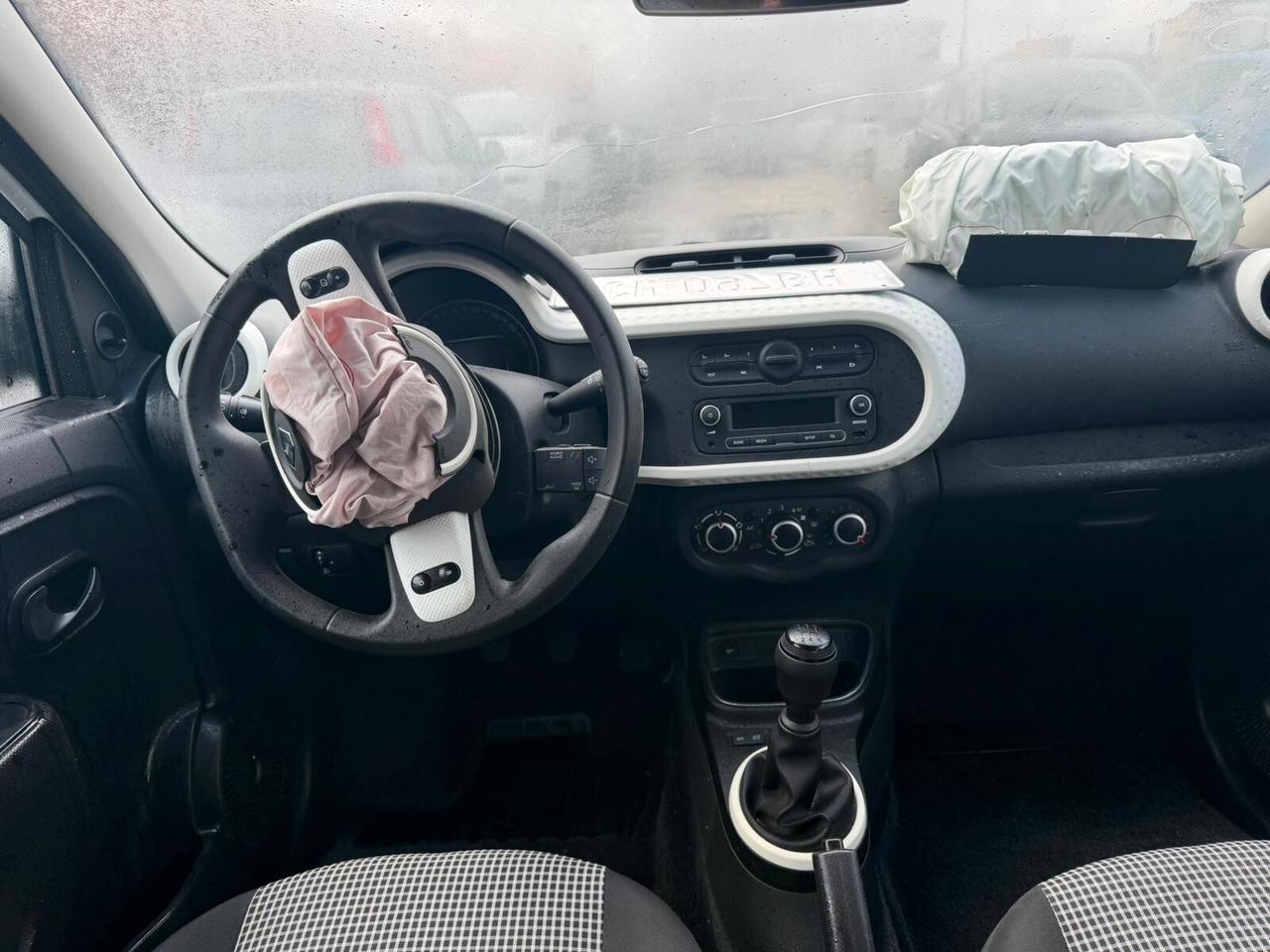 Renault Twingo 1,0 sinistrato - 2020