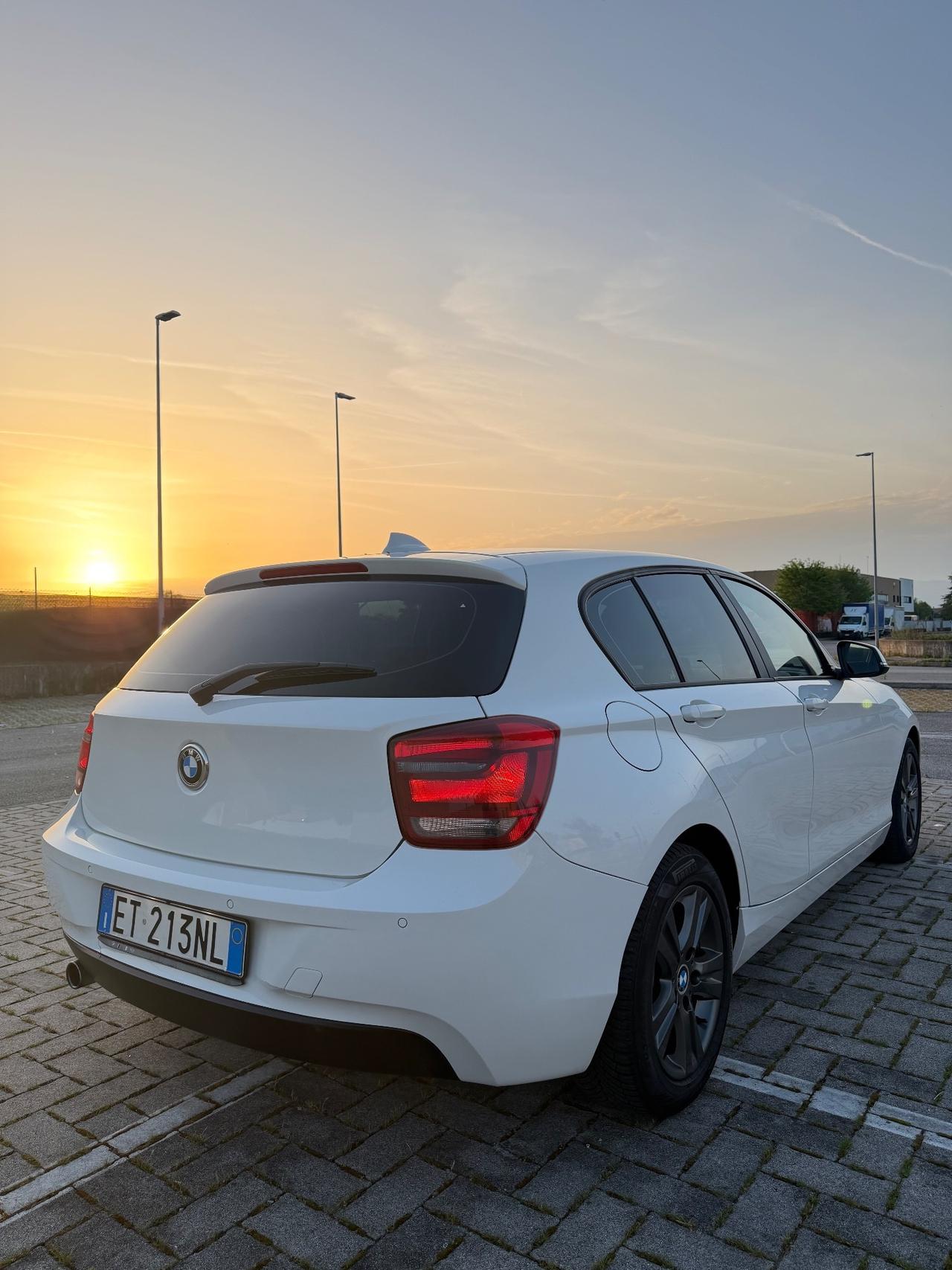 Bmw 116 116d 5p. Efficient Dynamics Unique