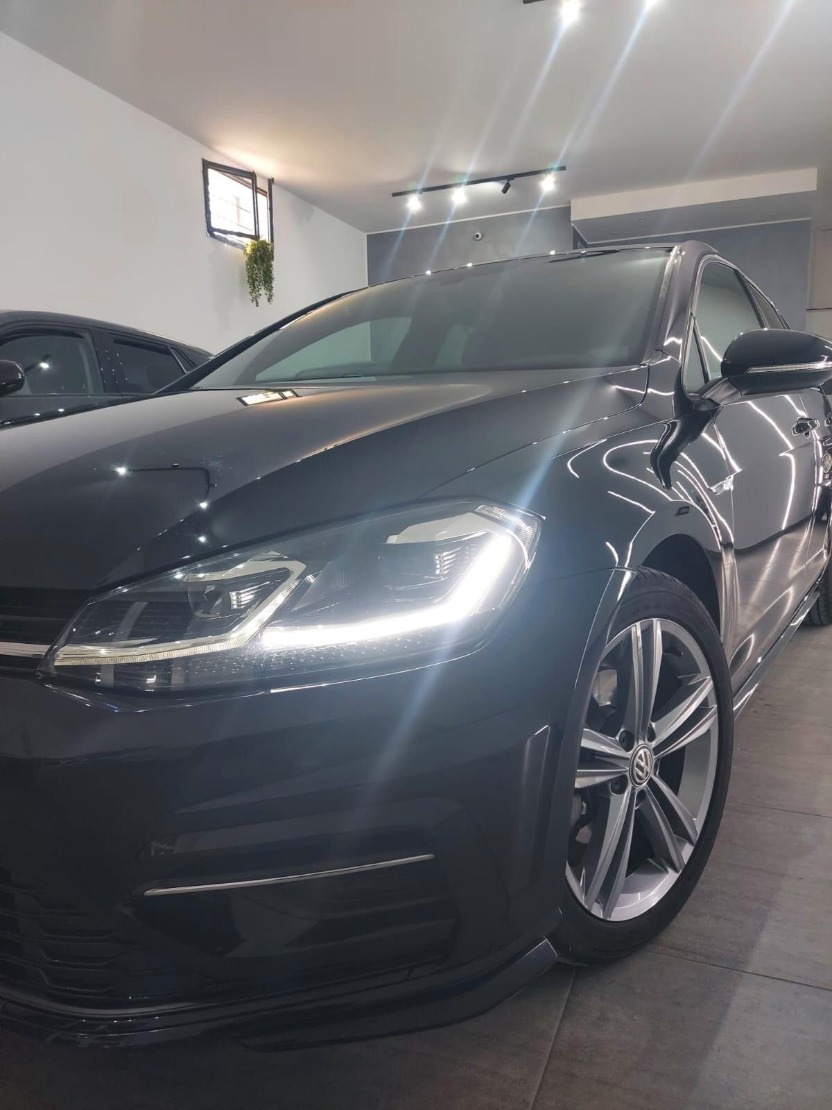 Volkswagen Golf 1.6 TDI 115 CV 5p. R-LINE 2019