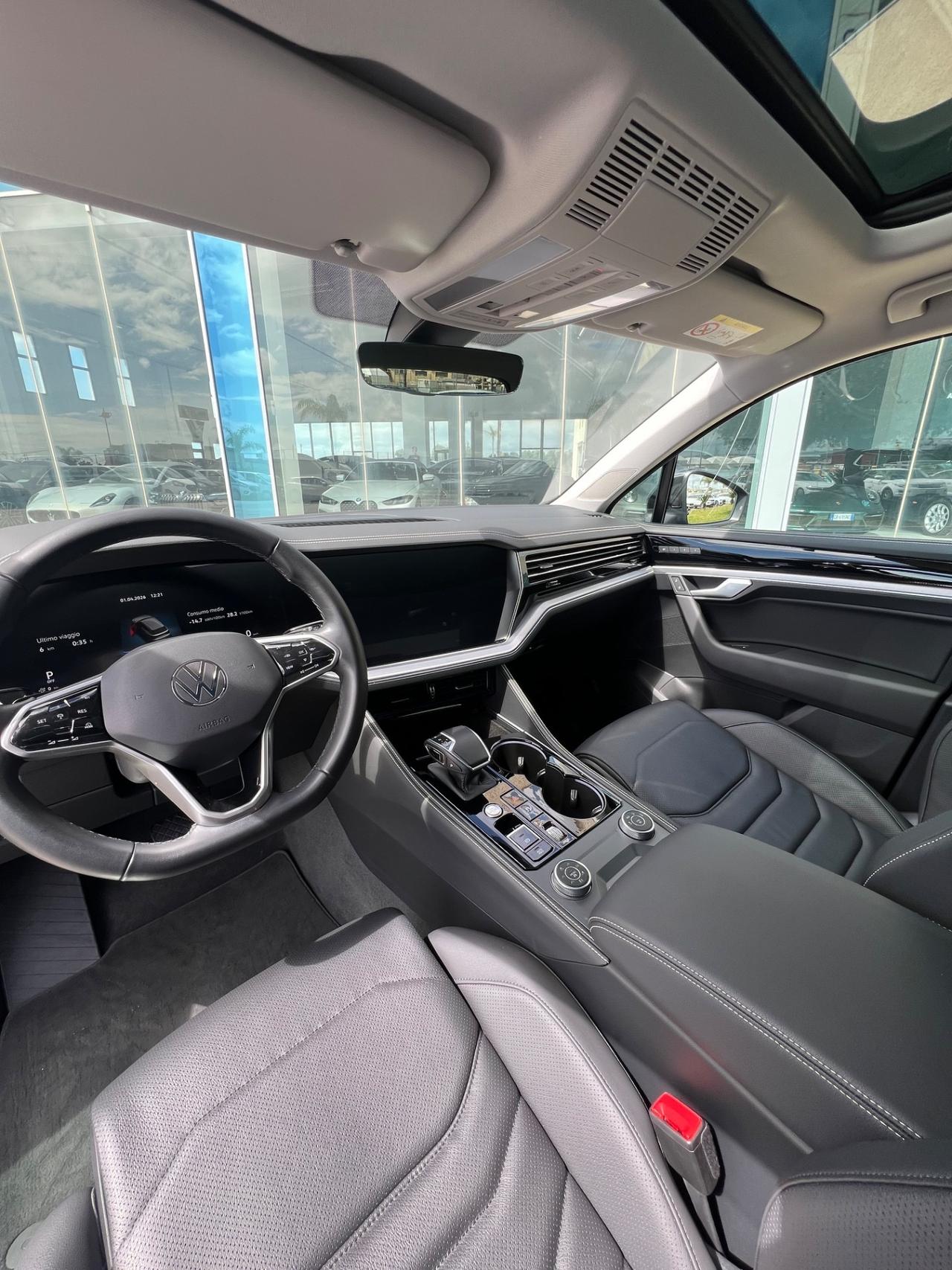 Volkswagen Touareg 3.0 V6 TSI eHybrid Elegance SCONTO DI €44.100