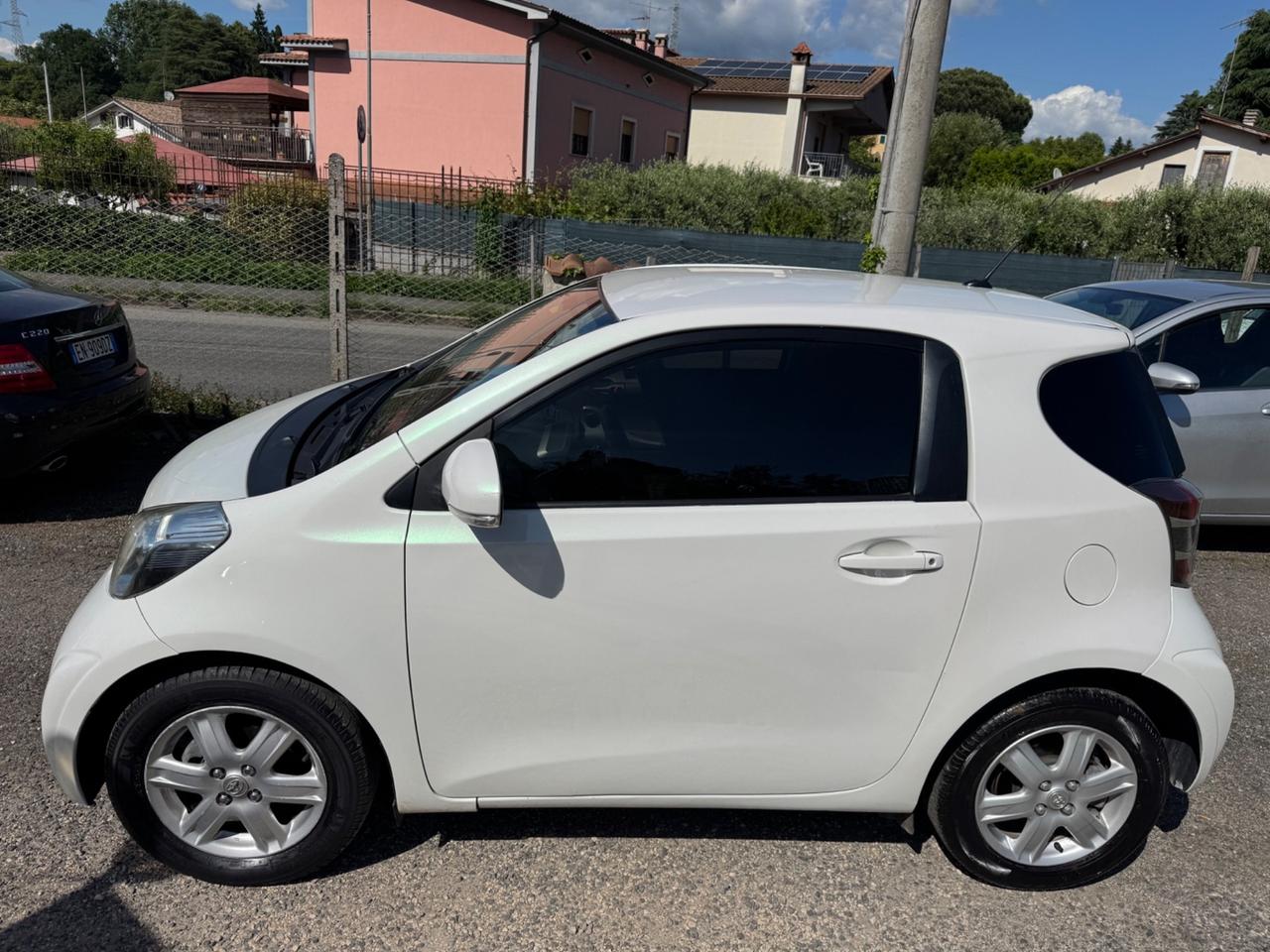 Toyota iQ 1.0 Multidrive Versione Lancio