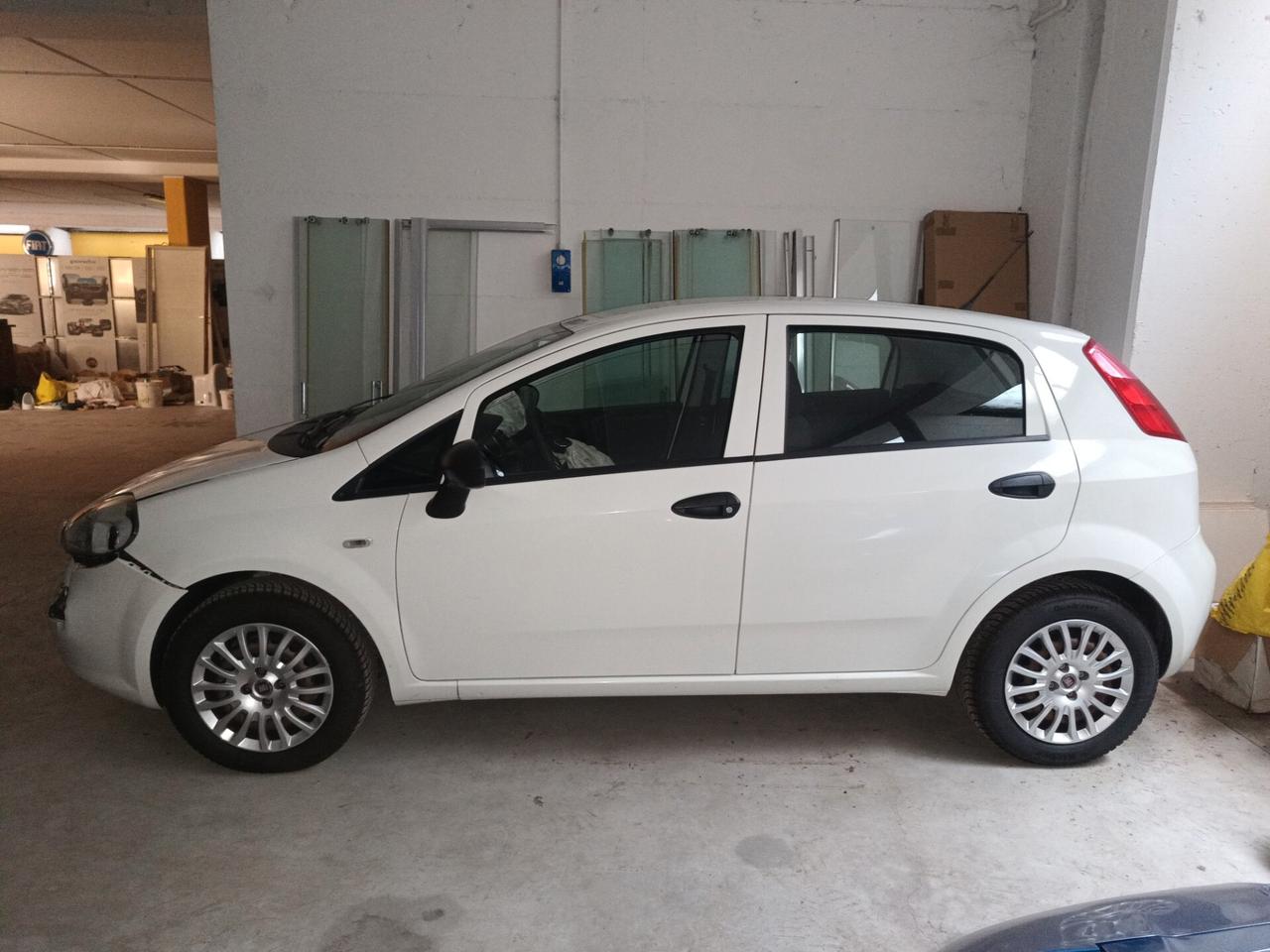 Fiat Punto 1.2 FIRE 4 cilindri 5 porte neopatentati