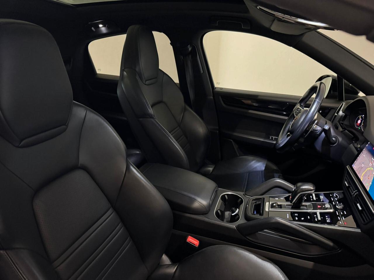 Porsche Cayenne Coupé 3.0 V6 E-Hybrid FULL