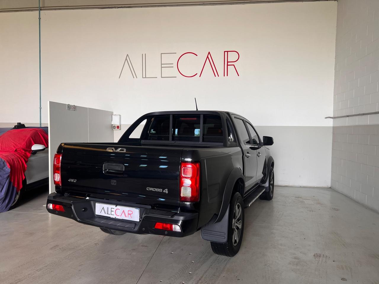 Evo Cross 4 Evo Cross 4 2.0 Turbo Diesel Doppia Cabina 4x4 (Prezzo piu' IVA)