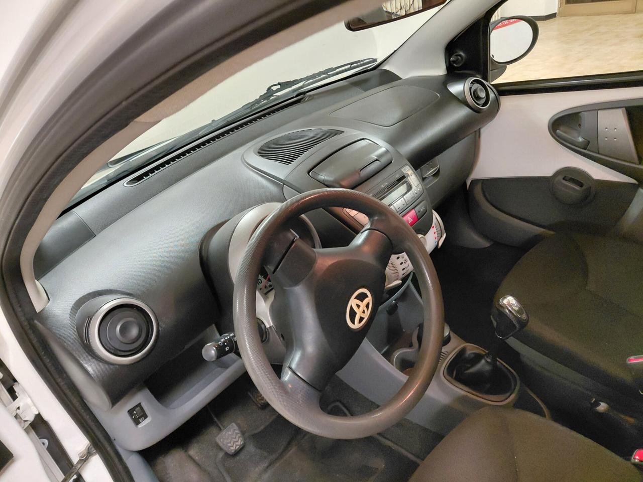 TOYOTA AYGO ANNO 2010 BZ 1.0 ADATTA NEOPATENTATI KM 167 MILA