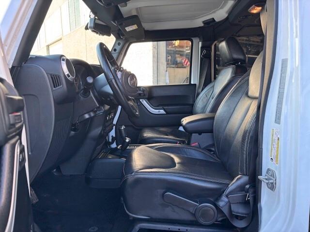 Jeep Wrangler Unlimited 2.8 CRD DPF Sahara Auto