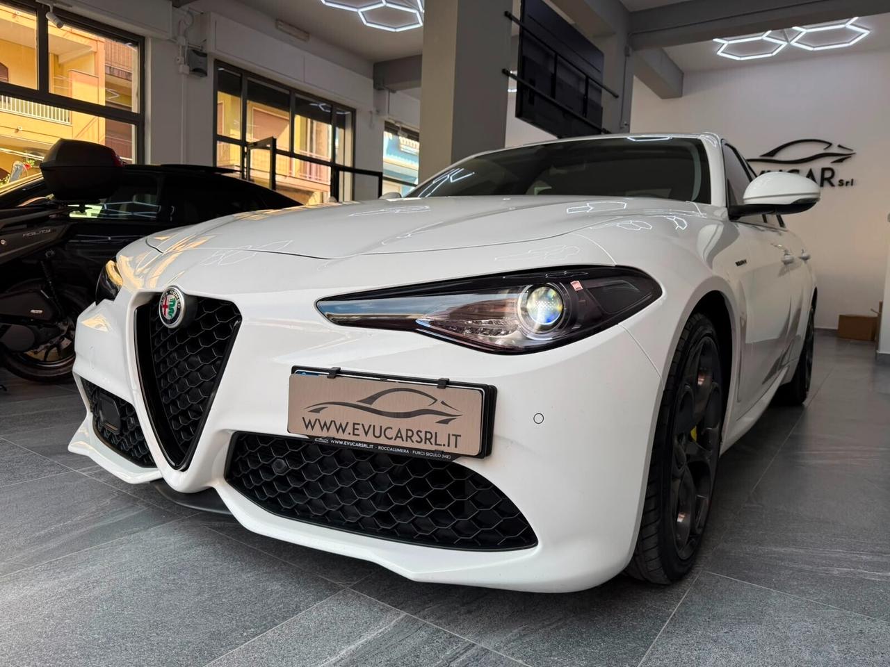 Alfa Romeo Giulia 2.2 Turbodiesel 210 CV AT8 AWD Q4 Veloce