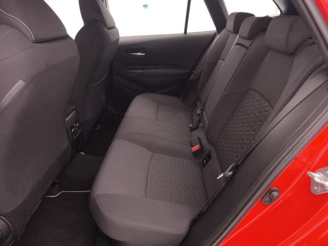 TOYOTA Corolla 1.8h Business Tech cvt