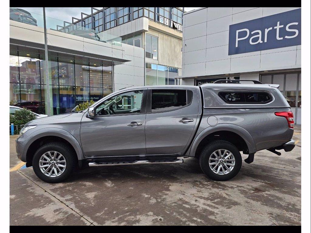 MITSUBISHI L200 d.cab 2.4d intense diamond pack 4wd 181cv n1 auto del 2016